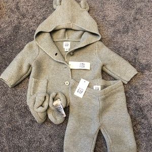 Baby gap cardigan set